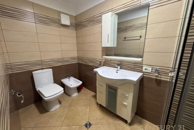 Shtepi me qera Apartament ne Tirane, 1+1, Mobilimi E mobiluar, Pagesa 500  Euro.