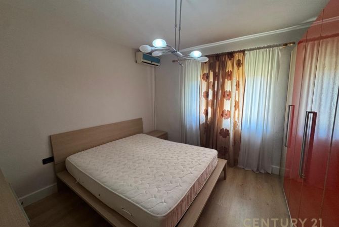Shtepi me qera Apartament ne Tirane, 1+1, Mobilimi E mobiluar, Pagesa 500  Euro.
