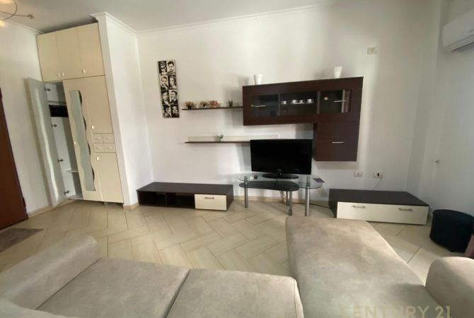 Shtepi me qera Apartament ne Tirane, 1+1, Mobilimi E mobiluar, Pagesa 550  Euro.
