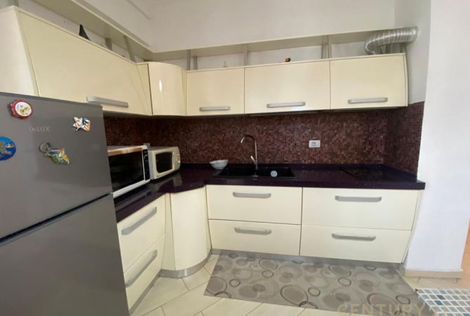 Shtepi me qera Apartament ne Tirane, 1+1, Mobilimi E mobiluar, Pagesa 550  Euro.