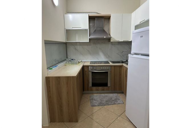 Shtepi me qera 2+1 ne Tirane - 650 Euro