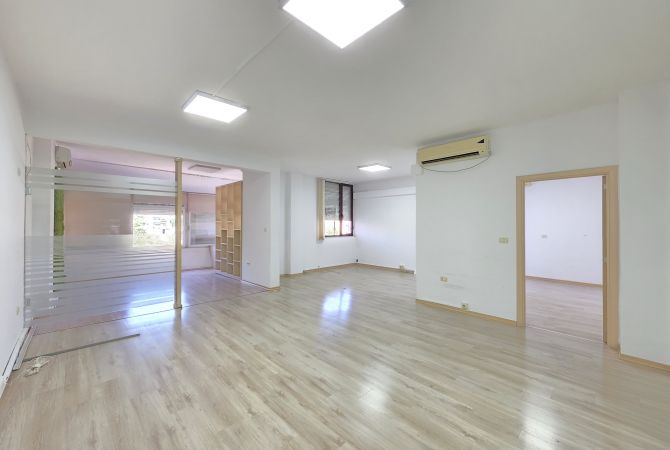 Zyre premium ne Bllok  200 m2 / 1950Euro /muaj neto