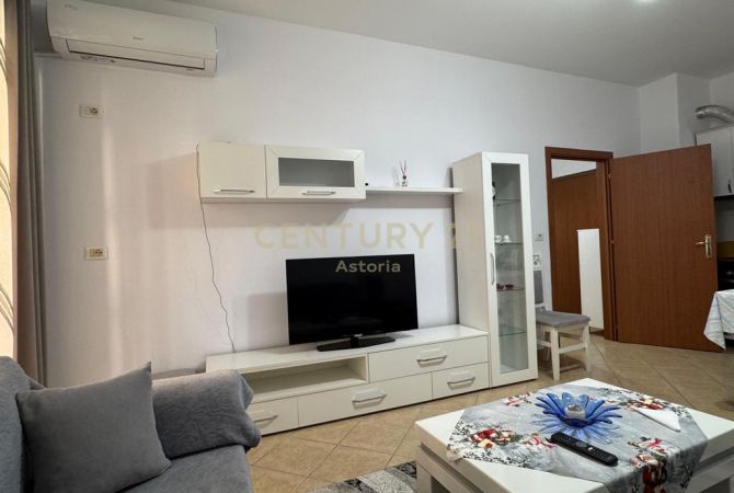 Shtepi me qera Apartament ne Tirane, 1+1, Mobilimi E mobiluar, Pagesa 430  Euro.
