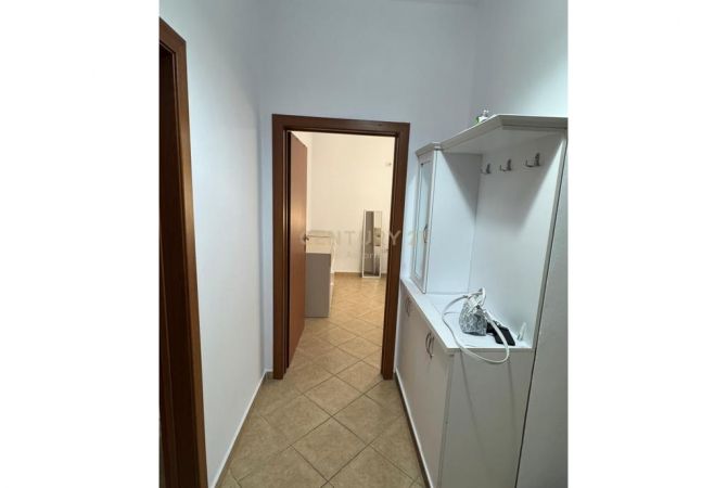 Shtepi me qera Apartament ne Tirane, 1+1, Mobilimi E mobiluar, Pagesa 430  Euro.