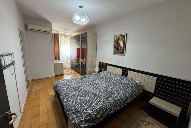 Shtepi ne shitje Apartament ne Tirane, 2+1, Mobilimi E mobiluar, Pagesa 320,000  Euro.
