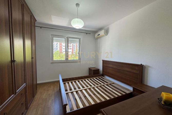 Shtepi ne shitje Apartament ne Tirane, 2+1, Mobilimi Pjeserisht e mobiluar, Pagesa 95,000  Euro.