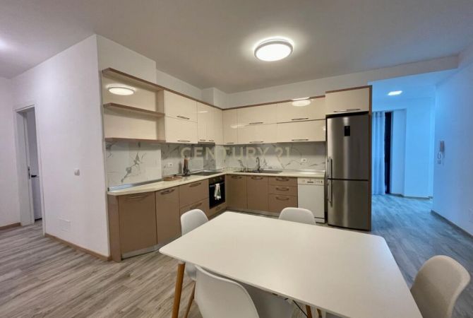 Shtepi me qera 3+1 ne Tirane - 1,000 Euro