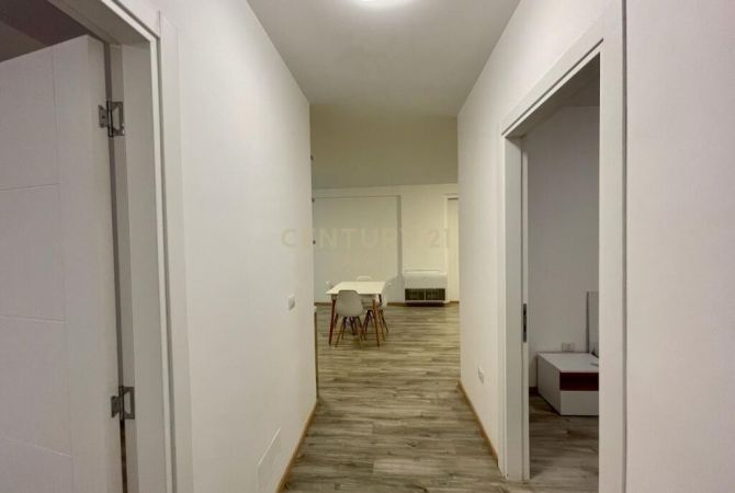 Shtepi me qera Apartament ne Tirane, 3+1, Mobilimi E mobiluar, Pagesa 1,000  Euro.