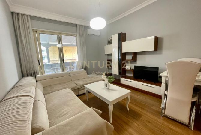 Shtepi ne shitje Apartament ne Tirane, 1+1, Mobilimi E mobiluar, Pagesa 170,000  Euro.