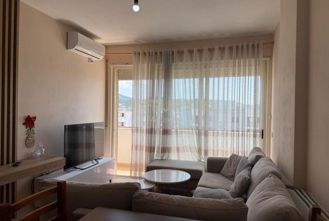 Shtepi me qera 1+1 ne Tirane - 400 Euro