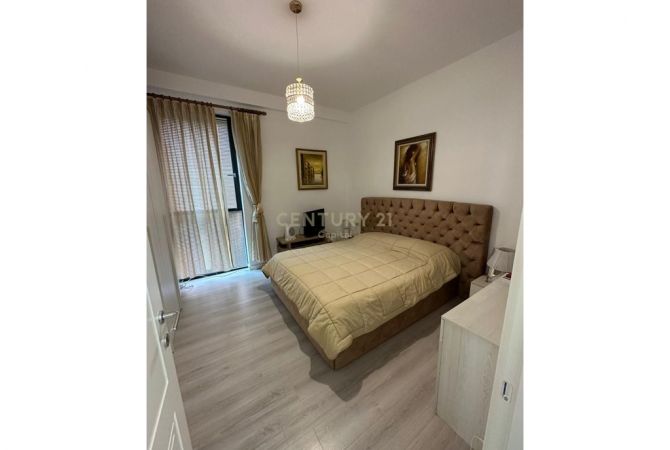 Shtepi ne shitje Apartament ne Tirane, 2+1, Mobilimi E mobiluar, Pagesa 201,000  Euro.