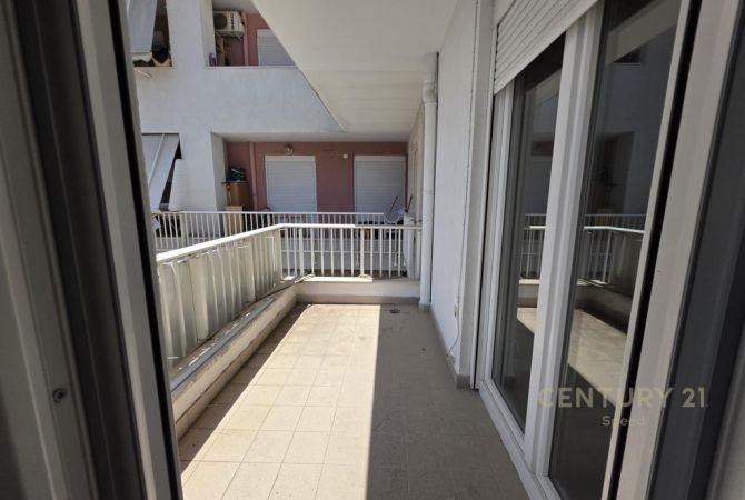 Shtepi ne shitje Apartament ne Tirane, 1+1, Mobilimi Bosh, pa mobiluar, Pagesa 155,000  Euro.