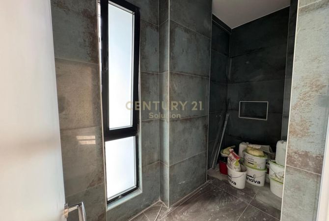 Shtepi ne shitje Apartament ne Tirane, 2+1, Mobilimi Bosh, pa mobiluar, Pagesa 285,000  Euro.