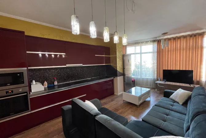 Shtepi me qera 2+1 ne Tirane - 400 Euro