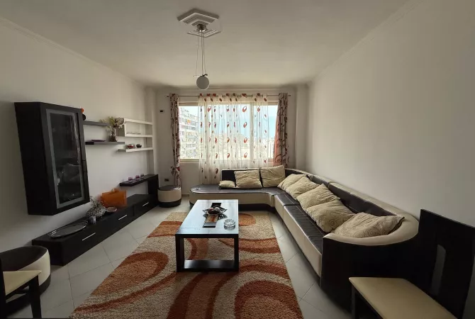 Shtepi me qera 2+1 ne Tirane - 420 Euro