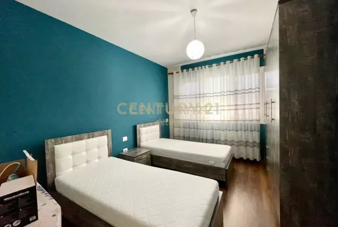 Shtepi me qera 2+1 ne Tirane - 750 Euro