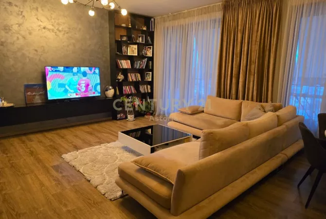 House for Rent 2+1 in Tirana - 800 Euro