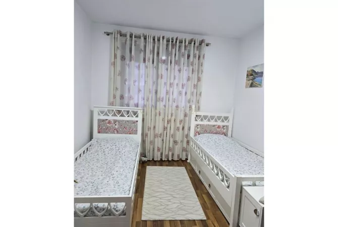 Shtepi me qera Apartament ne Tirane, 2+1, Mobilimi E mobiluar, Pagesa 800  Euro.