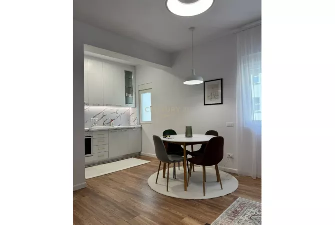 Shtepi me qera Apartament ne Tirane, 2+1, Mobilimi E mobiluar, Pagesa 850  Euro.