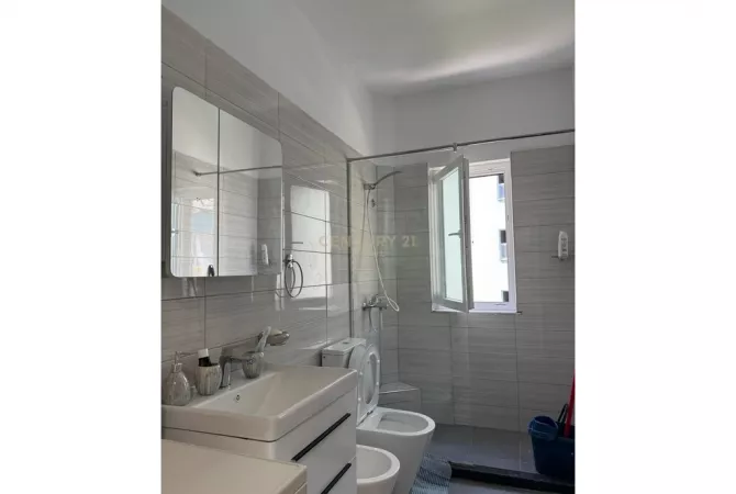 Shtepi me qera Apartament ne Tirane, 2+1, Mobilimi E mobiluar, Pagesa 850  Euro.