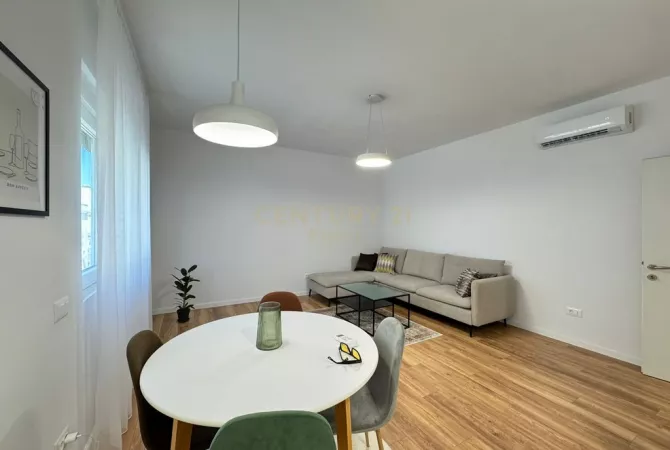 Shtepi me qera Apartament ne Tirane, 2+1, Mobilimi E mobiluar, Pagesa 850  Euro.