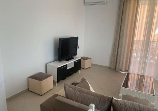 Shtepi me qera 2+1 ne Tirane - 450 Euro