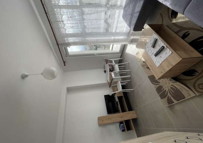 Shtepi me qera 2+1 ne Tirane - 40,000 Leke