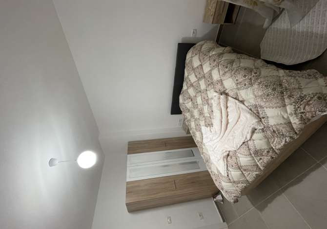 Shtepi me qera Apartament ne Tirane, 2+1, Mobilimi E mobiluar, Pagesa 40,000  Leke.