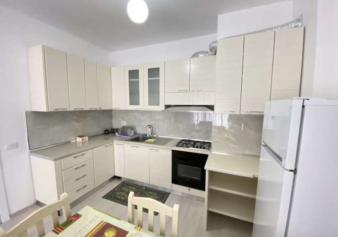 Shtepi me qera 3+1 ne Tirane - 400 Euro