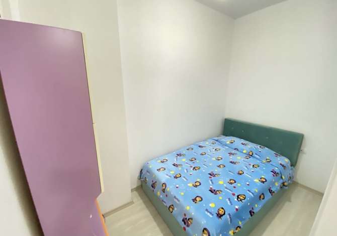 Shtepi me qera Apartament ne Tirane, 3+1, Mobilimi E mobiluar, Pagesa 400  Euro.