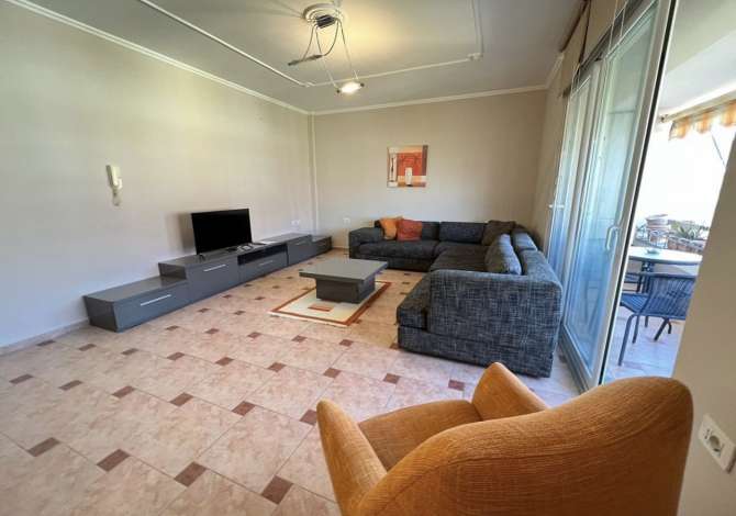 Shtepi me qera 2+1 ne Tirane - 550 Euro