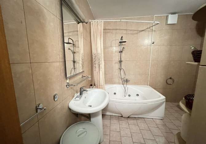 Shtepi me qera Apartament ne Tirane, 2+1, Mobilimi E mobiluar, Pagesa 550  Euro.