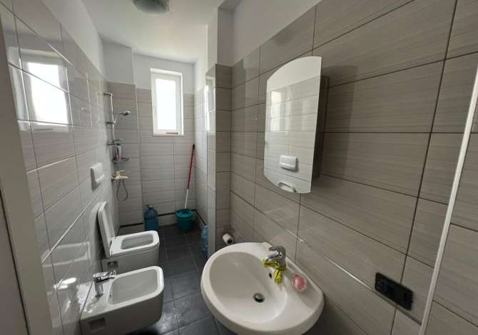 Shtepi me qera Shtepi Private ne Tirane, 2+1, Mobilimi E mobiluar, Pagesa 350  Euro.