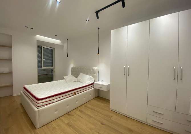 Ambient biznesi me qera 5+1 ne Tirane - 500 Euro