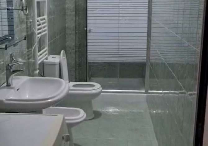 Ambient biznesi me qera 5+1 ne Tirane - 350 Euro