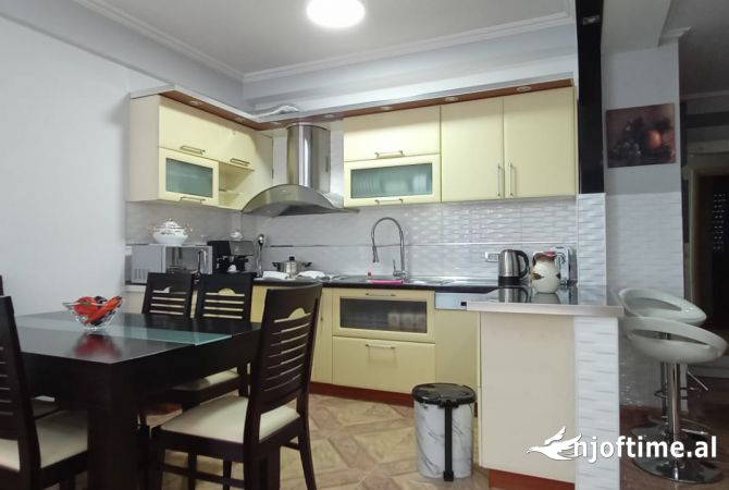 Shtepi me qera 2+1 ne Tirane - 600 Euro