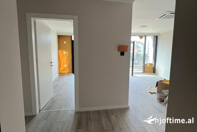 Shtepi me qera 2+1 ne Tirane - 1,200 Euro