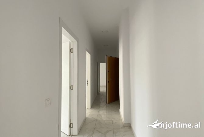 Shtepi me qera 3+1 ne Tirane - 900 Euro