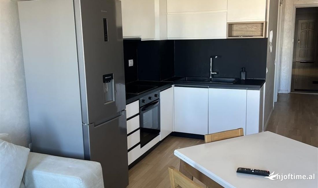 Shtepi me qera Apartament ne Tirane, 1+1, Mobilimi E mobiluar, Pagesa 750  Euro.