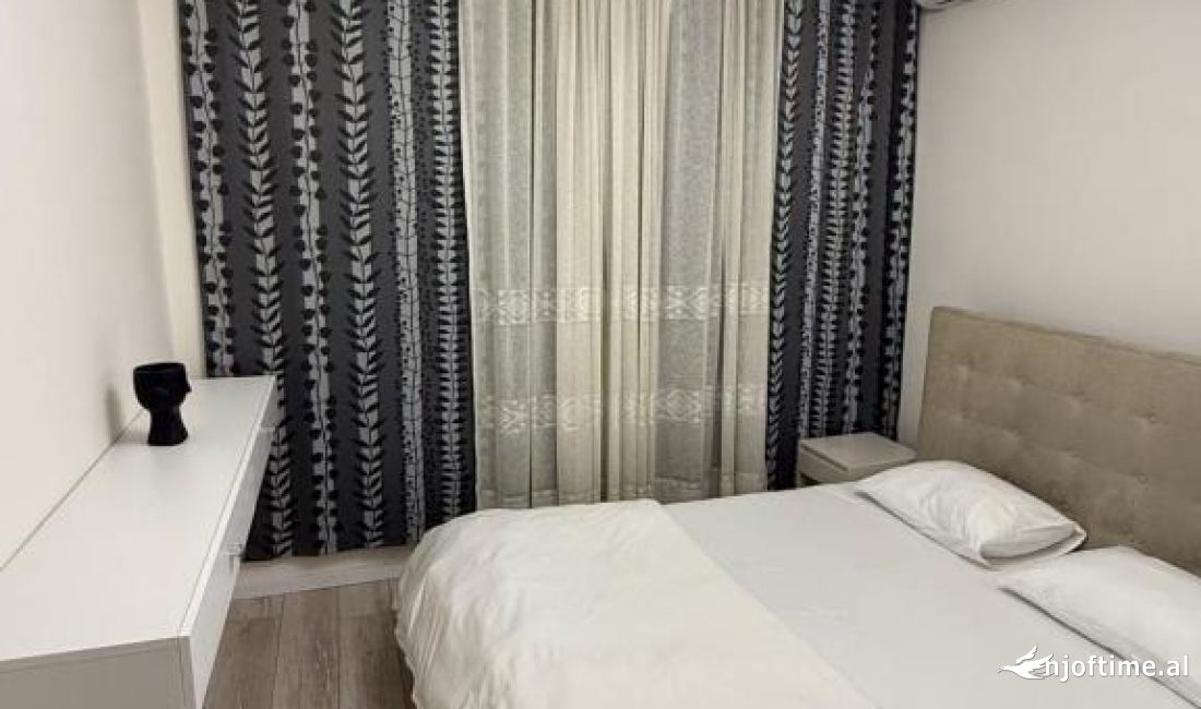 Shtepi me qera Apartament ne Tirane, 2+1, Mobilimi E mobiluar, Pagesa 650  Euro.