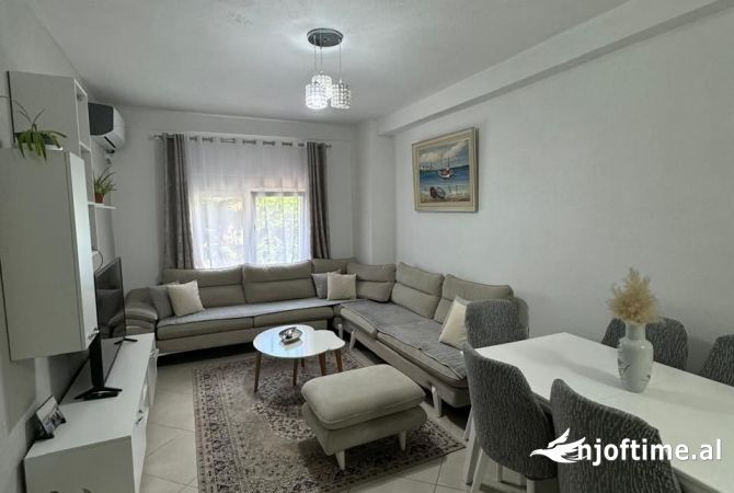 Shtepi me qera 2+1 ne Tirane - 600 Euro