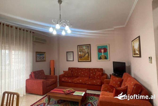 Shtepi me qera 1+1 ne Tirane - 750 Euro