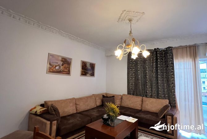 Shtepi me qera 2+1 ne Tirane - 650 Euro