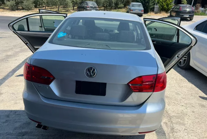 Makina ne shitje  ne Tirane - 6,500 Euro