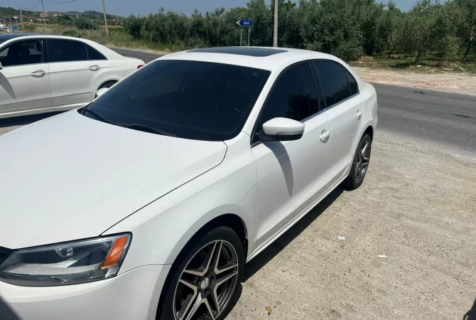 Makina ne shitje  ne Tirane - 6,500 Euro