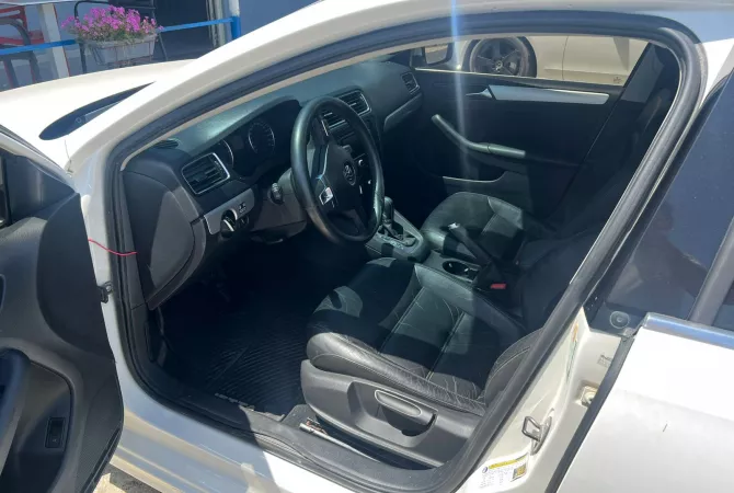 Makina ne shitje  ne Tirane - 6,500 Euro
