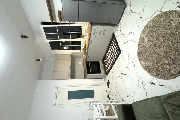 Shtepi me qera 1+1 ne Tirane - 33,000 Leke