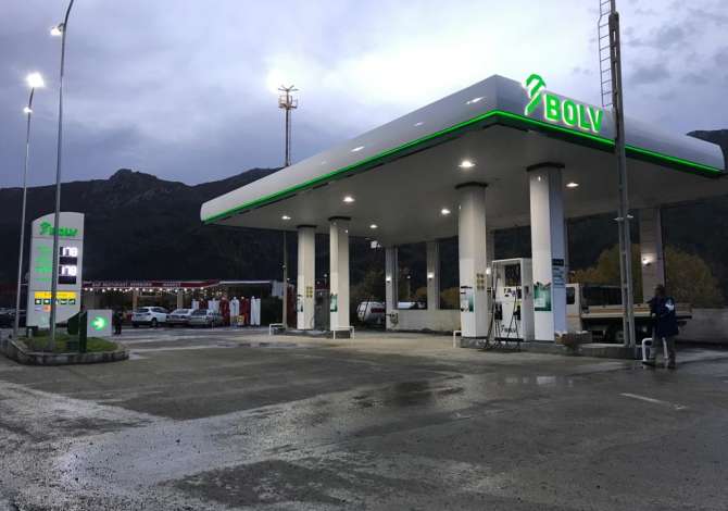 Jepet Karburanti me qera 550 EU ne muaj Buz rruges SE Kombit