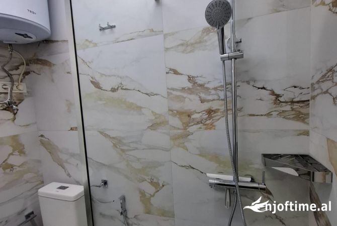 Shtepi me qera 1+1 ne Tirane - 549 Euro