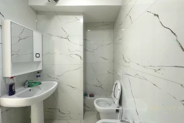 Shtepi me qera Apartament ne Tirane, 1+1, Mobilimi Bosh, pa mobiluar, Pagesa 90,000  Leke.